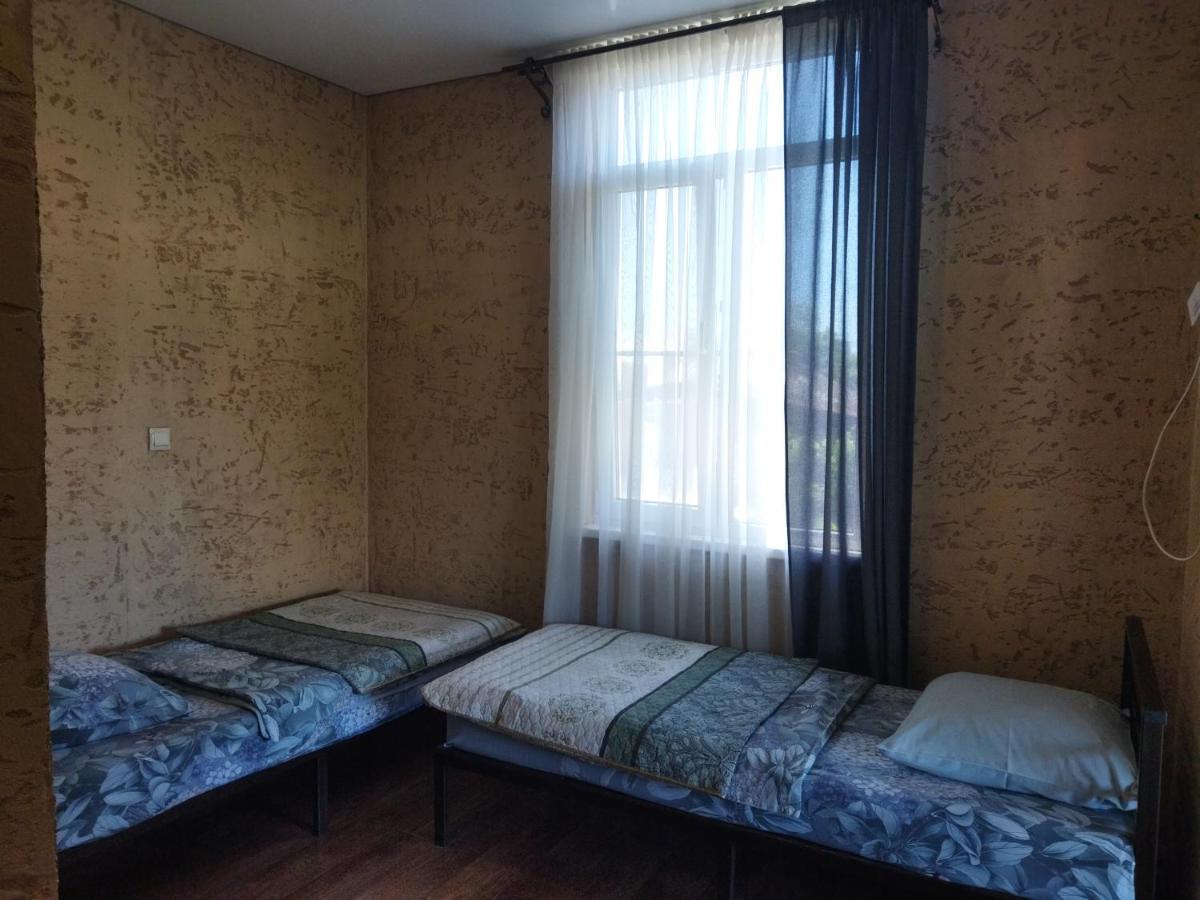 Гостевой Дом Ксения Hotel Sukhumi Exterior foto